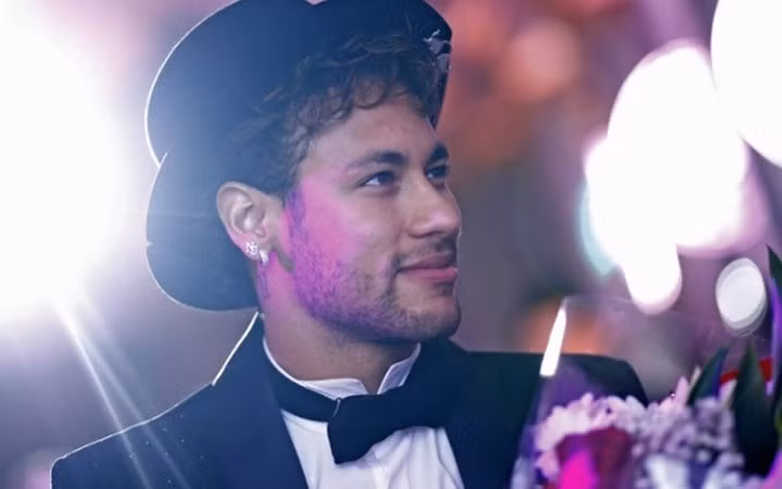 Tối 5/2, Neymar đã tổ chức tiệc sinh nhật hoành tráng tại thủ đô Paris.