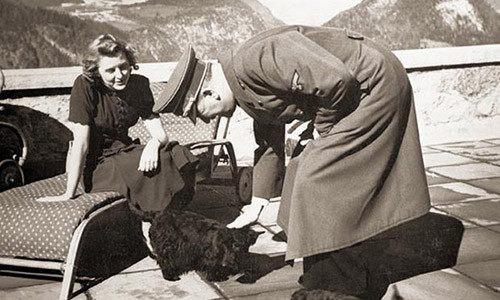 Tiet lo ly do trum phat xit Hitler chua bao gio lay vo