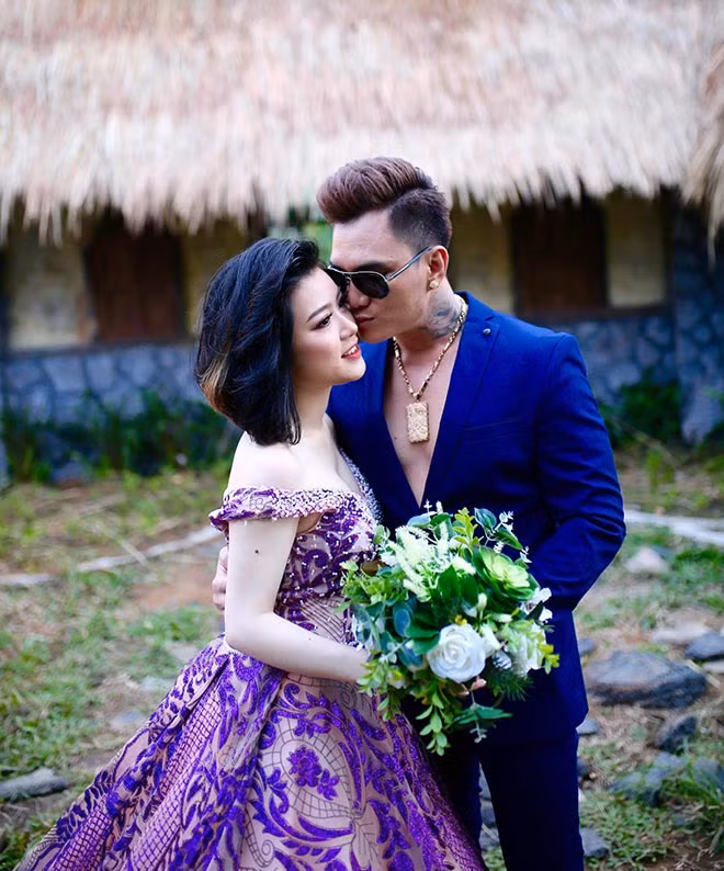 “Ong vua hoi cho” Lam Chan Huy gay soc khi bat ngo cuoi vo-Hinh-2