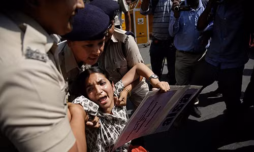 Cái chết khủng khiếp của bé gái 8 tuổi khiến nhiều người phẫn nộ.