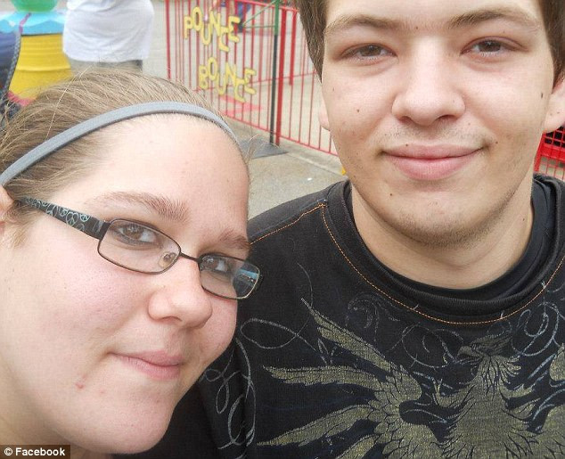 4 dua tre song cung thi the bo me nhieu ngay trong ngoi nha chet choc