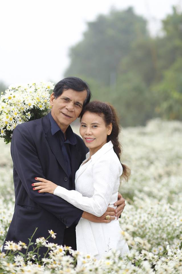 Bố mẹ Hồ Ngọc Hà luôn dành thời gian để quan tâm, chăm sóc và hâm nóng tình cảm bằng những chuyến du lịch trong ngoài nước.