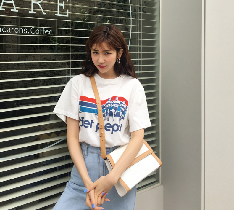 Với những cách phối đồ tuyệt đẹp với áo in hình ấn tượng trên đây, chắc hẳn các nàng đã có thể lên kế hoạc cho mình diện gì hôm nay rồi chứ. Nếu trong tủ đồ của mình vẫn còn thiếu item này thì hãy bổ sung ngay trong hè bạn nhé!