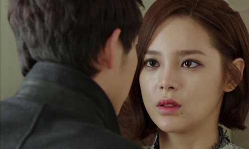 Từ khi chồng lên chức Giám đốc, anh rất ít khi dành thời gian cho vợ con. Hình minh họa: Internet.