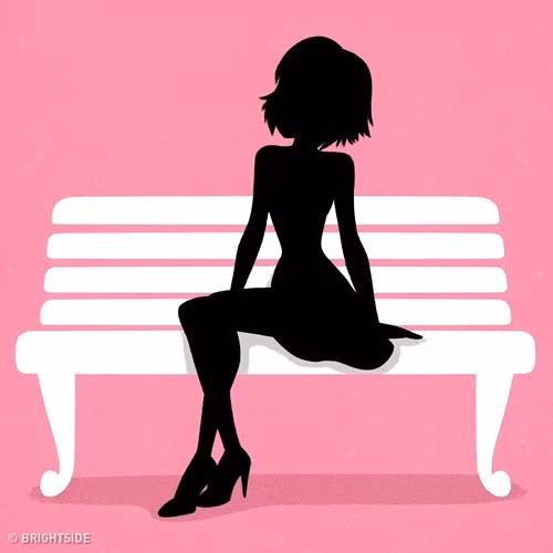 Chọn cô gái số 2. Đối với bạn, trái tim đặt ở trên não. Bạn thích đi theo con đường mà trái tim mách bảo chứ không phải những gì bộ não nói. Bạn có óc quan sát và trực quan tốt, rất khó để lừa bạn.