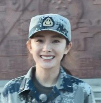 Công chúng vẫn nhớ hình ảnh Dương Mịch khi xưa đẹp tự nhiên, rạng rỡ.