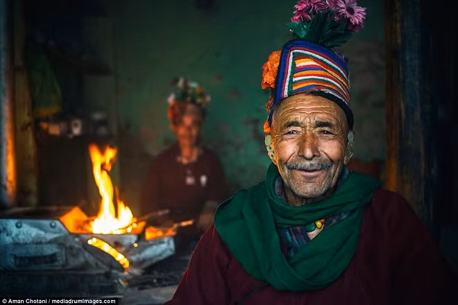 Can canh cuoc song cua bo lac Himalaya co tap tuc doi vo tu do-Hinh-2