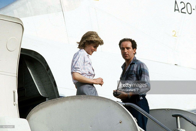 Chỉ cắt một phần tư inch, tương đương khoảng 6mm mỗi lần, điều này sẽ giúp mái tóc của Công nương không thay đổi quá nhiều mà bà vẫn giữ được vẻ ngoài hoàn hảo mỗi khi xuất hiện trước công chúng. Nhà tạo mẫu tóc Sam McKnight kể rằng Công nương đã từng nói với ông: "Tôi sẽ đến một nơi mà rất nhiều người muốn nhìn thấy Công – nương – Diana, và tôi không muốn để họ thất vọng. Công chúng không muốn thấy tôi bước ra khỏi phòng tập gym. Họ muốn gặp Công nương Diana".