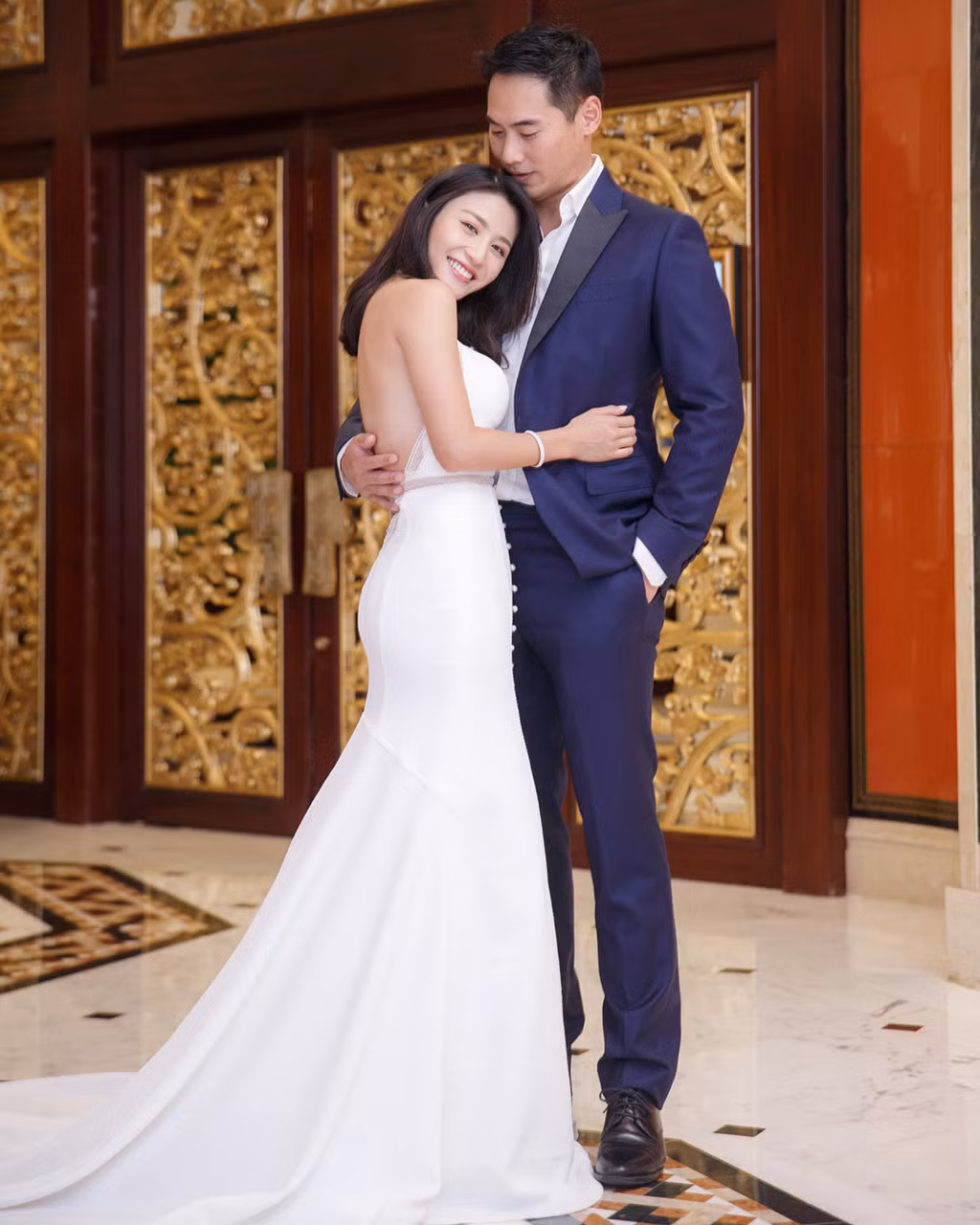 Xấu hổ với bê bối, nữ diễn viên đã gửi lời xin lỗi đến khán giả. Cô nói những hình ảnh trên mạng là nỗi xấu hổ sẽ khiến cô ám ảnh cả đời. Vì bê bối này, nữ diễn viên sinh năm 1989 bị đài TVB sa thải. Trước đó, Lâm Thiên Dư từng gây chú ý khi tham gia Bao la vùng trời 2, Tình đồng nghiệp. Sau khi rời đài, Lâm Thiên Dư mở lớp dạy yoga. Cô cũng thường xuyên tới Đại lục tham gia các sự kiện. Theo Lâm Thiên Dư, cô quen bạn trai hiện tại cũng từ một sự kiện quảng cáo.