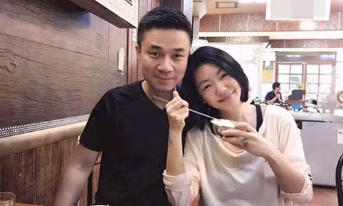 Chỉ vì tin tưởng chồng, yêu xa suốt 3 năm mà cô vợ bị phản bội lúc nào không hay (Ảnh minh họa) Chỉ vì tin tưởng chồng, yêu xa suốt 3 năm mà cô vợ bị phản bội lúc nào không hay (Ảnh minh họa)