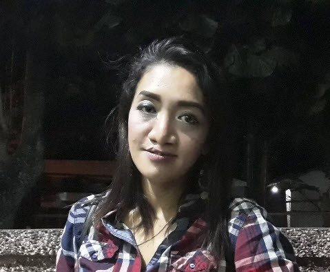 Ben trong hiep hoi day ky nang cho gai mai dam o Indonesia-Hinh-2