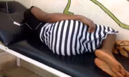 Dù có thai 4 tháng nhưng nạn nhân vẫn bị hãm hiếp tập thể tới ngất xỉu.