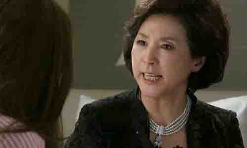 Gọi chồng đưa đi đẻ thì mẹ chồng nói một câu khiến tôi sốc nặng (Ảnh minh họa)