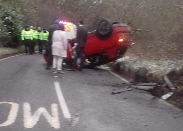 Danh ca dem tan hon trong benh vien, cap doi quyet cuoi lai