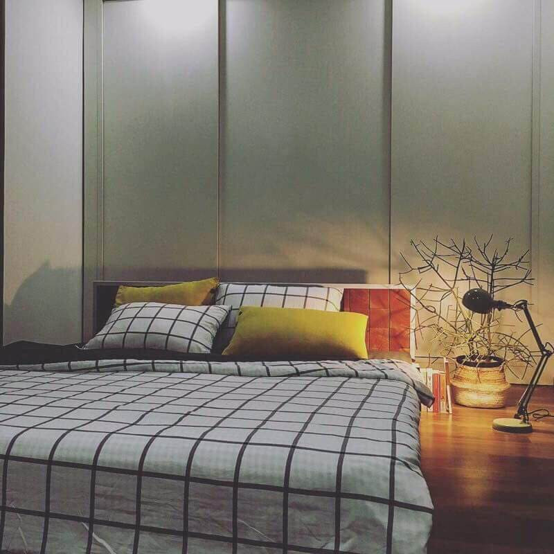 Phòng ngủ đơn giản nhưng sang trọng.