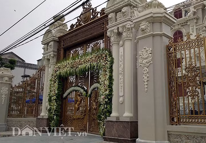 Tòa lâu đài của gia đình ông Nguyễn Văn Khuê được xây dựng trong thời gian 3 năm. (Ảnh: Báo Dân Việt)