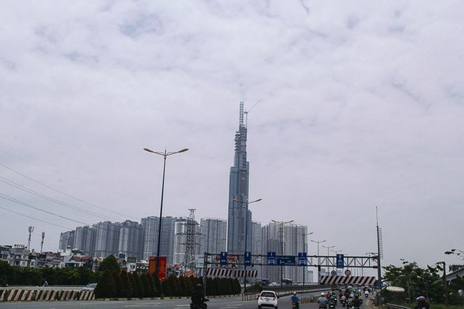 Tòa tháp này lọt vào top một trong 10 tòa tháp cao nhất thế giới.