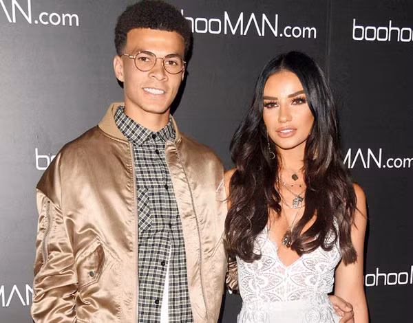 Ruby Mae Ruby Mae là bạn gái của tiền vệ Dele Alli, đội tuyển Anh. Cô được ca ngợi là nàng Wags có nhan sắc nổi bật nhất trong dàn “bóng hồng” trên khán đài của đội tuyển Anh. Ruby Mae là một người mẫu thuộc công ty Model Boss. Vào tháng 4 năm 2016, nhiều tờ báo lá cải của Anh đã đăng tải những bức ảnh Ruby và Alli đi dạo trên đường phố London. Cả 2 lần đầu công khai chuyện tình vào năm 2016 tại UEFA Champions League.