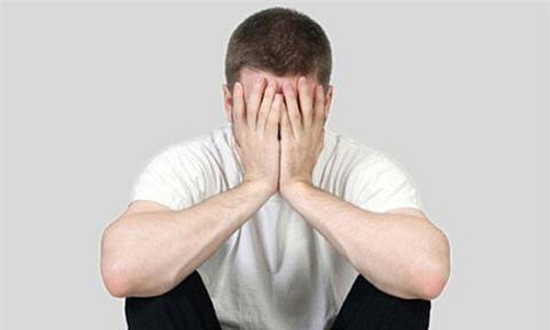 Tam su cua thac sy bi ban gai cam sung khien dan mang ran ran