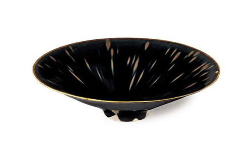 Chiếc bát dự kiến có giá khoảng 91 tỷ đồng. Ảnh: Chinadaily