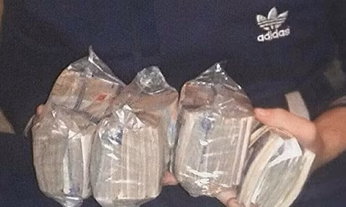 Bang dang Albania thong tri duong pho Anh voi loai ma tuy tinh khiet