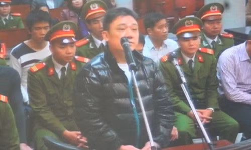 Dũng “Bắc Kạn” tại phiên tòa xét xử Dương Tự Trọng và đồng phạm.