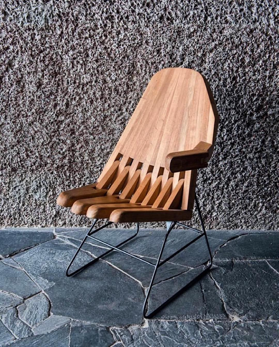 Chiếc ghế "nâng đỡ".