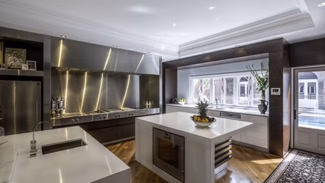 Cô còn lên kế hoạch xây dựng nhà bếp tương tự nếu họ có một căn nhà khác.