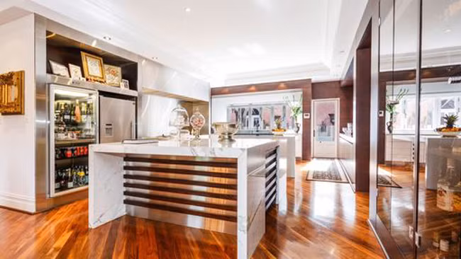 Judy nói rằng phần yêu thích của cô là nhà bếp mang thương hiệu Gaggenau với đầy đủ thiết bị cao cấp.