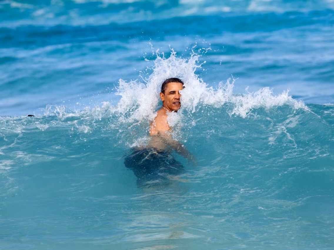 Gia đình ông thường xuyên tận hưởng một số kỳ nghỉ kể từ khi rời khỏi Nhà Trắng. Họ đi đến miền Nam California và cuối cùng đi đến Đảo Necker, nơi Obama được phát hiện đang lướt ván diều với tỷ phú Richard Branson.