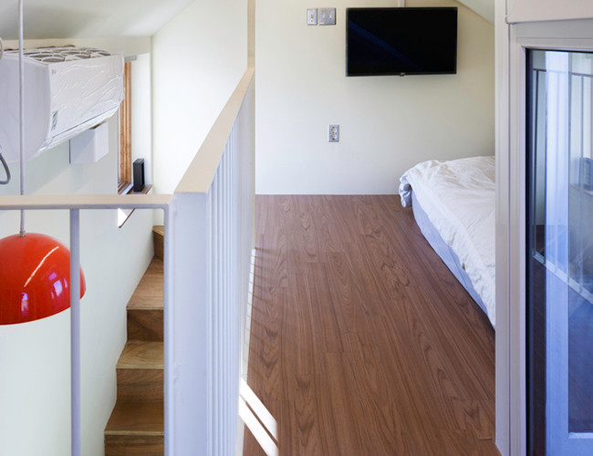 Phòng ngủ trên gác lửng mang đến cho bạn không gian thú vị, độc đáo.