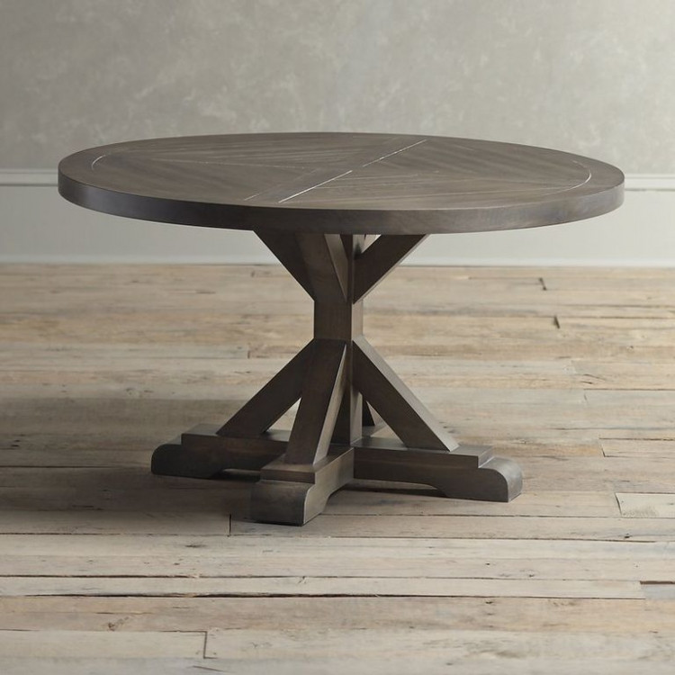 Bàn cafe với kiến trúc cổ điển và trầm lặng có giá khoảng 6 triệu đồng.