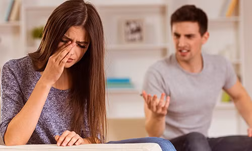 Khoc het nuoc mat bi chong miet thi vi lam dieu bat ngo nay