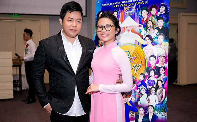 Nhiều người cho rằng Quang Lê chỉ lấy danh bố nuôi trong khi thực chất là ông bầu của Phương Mỹ Chi.