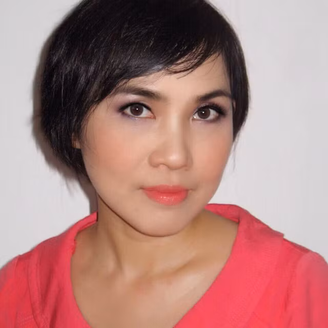 Anh Thơ của hiện tại, chỉ ước mình trẻ lại chục tuổi để phẫu thuật thẩm mỹ cho bằng bạn bằng bè.