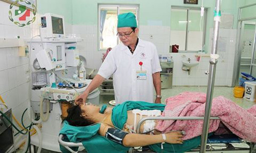 Bệnh nhân Đặng Thị L. may mắn được các bác sĩ cứu sống kịp thời.