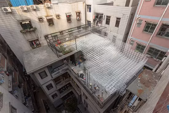 Quá trình dựng nền móng cho một khu vườn thượng.