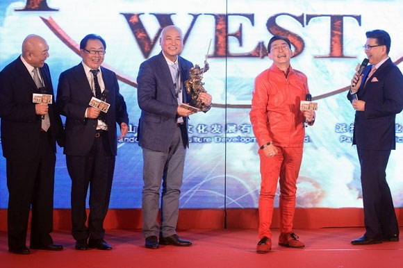 Từ Thiếu Hoa bị cả đoàn làm phim "ghẻ lạnh" suốt nhiều năm.