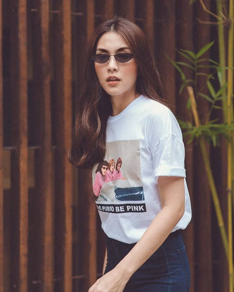 Bức sang tuổi 32, nhan sắc của Tăng Thanh Hà vẫn giữ được nét trẻ trung như ngày nào. Nữ diễn viên vẫn thu hút mọi ánh nhìn khi xuất hiện với nét đẹp mộc mạc và vô cùng riêng biệt.