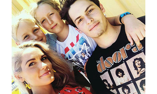 Dich vu om ap chuyen nghiep: 1,8 trieu cho 1 gio au yem