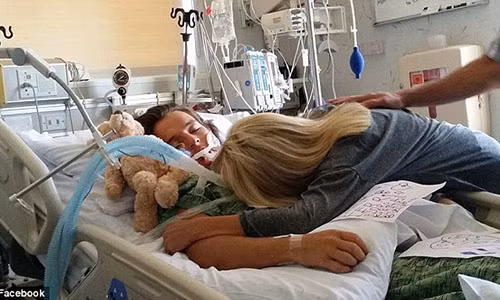 Những bức ảnh giây phút cuối cùng của nam sinh 19 tuổi đã được gia đình cậu đăng tải rộng rãi.