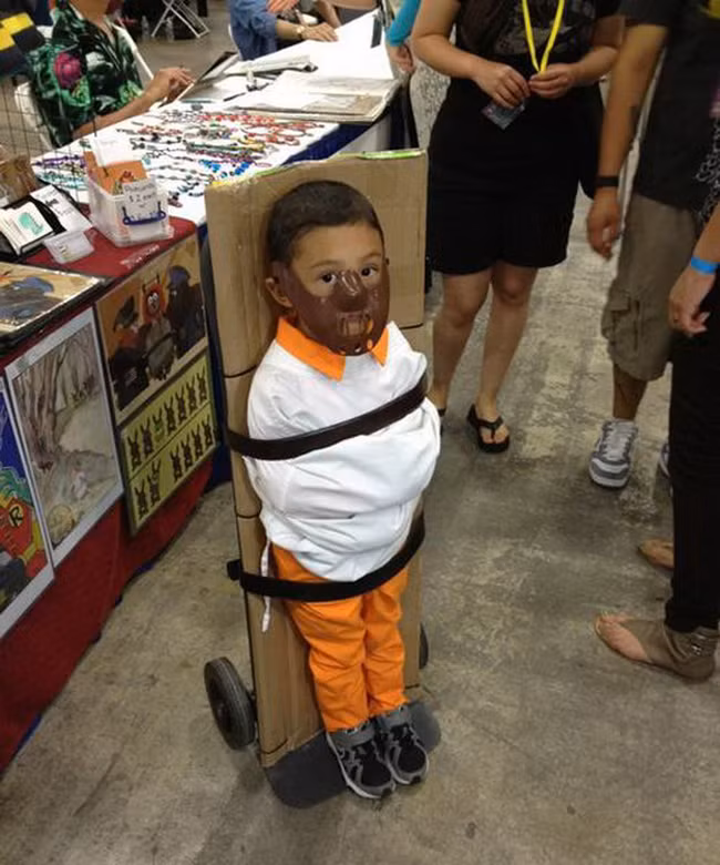 Khi các nhóc tì đi siêu thị cùng các ông bố.