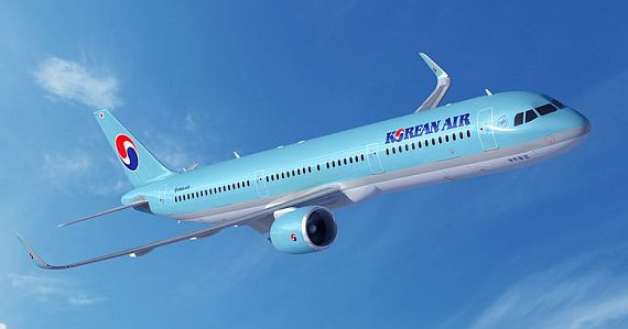 10. Korean Air Hãng Korean Air của Hàn Quốc dịu dàng với thiết kế màu xanh dương, biểu tượng Ying – Yang (âm – dương) trên quốc kỳ được vẽ cách điệu trên đuôi máy bay thể hiện sức mạnh phát triển mạnh mẽ.