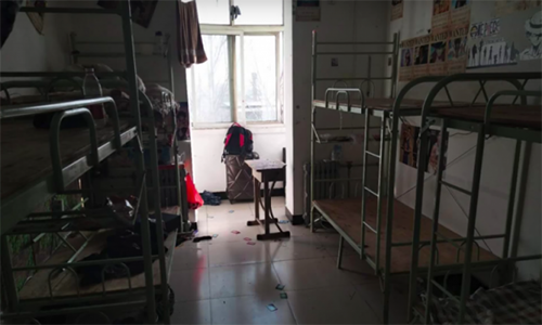 Căn phòng ký túc xá, nơi xảy ra sự việc.