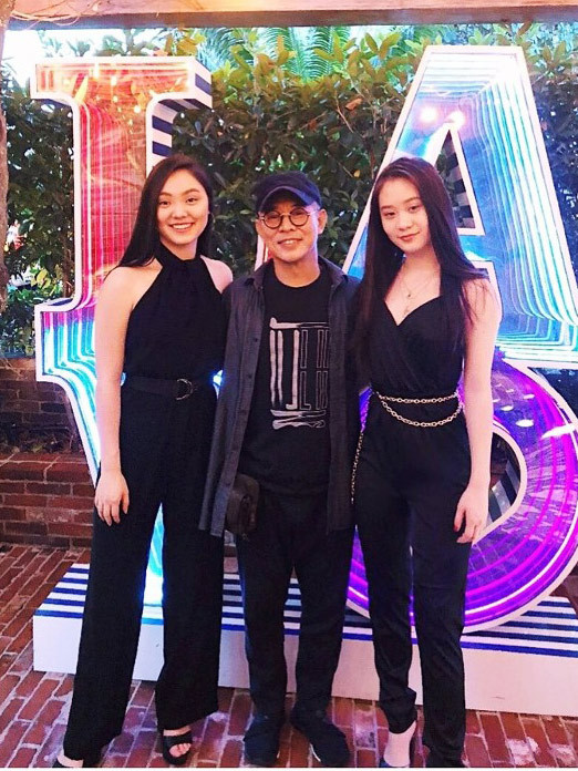 Ly Lien Kiet bat ngo khoe anh hai co con gai xinh nhu sieu mau