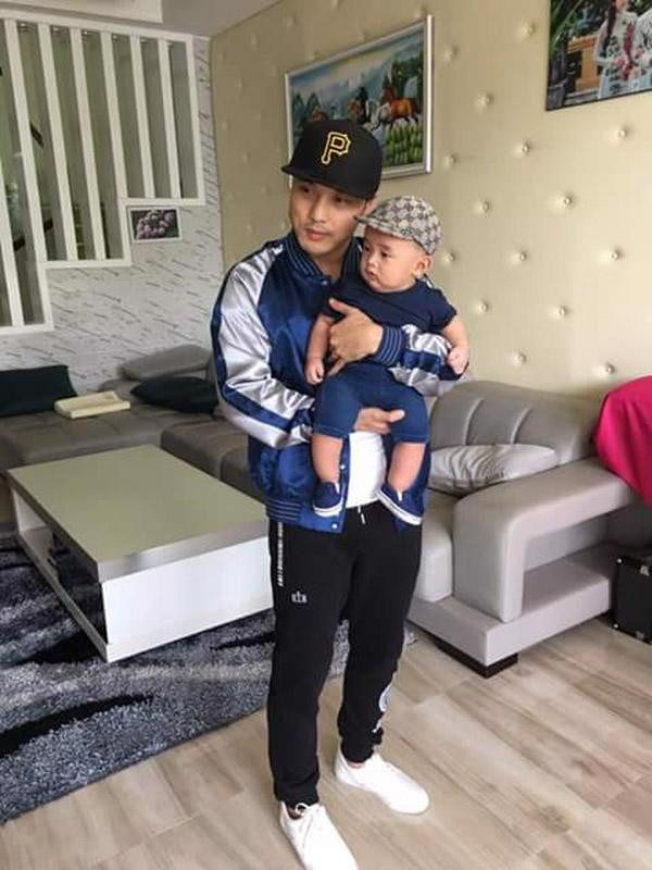 Sau 6 năm chung sống, Ưng Hoàng Phúc và Kim Cương có trái ngọt đầu tiên là cậu con trai kháu khỉnh - Ảnh: Internet