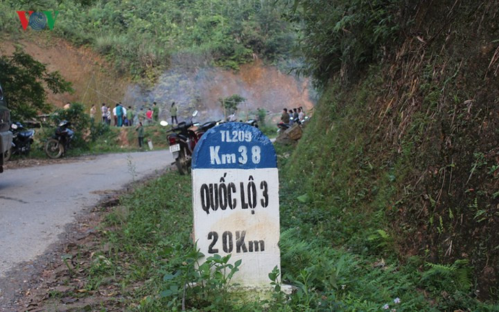 Căn nhà nằm trên trục đường đến Quốc lộ 3.