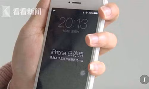 Chiếc điện thoại iPhone bị khóa tới hơn 25 triệu phút.