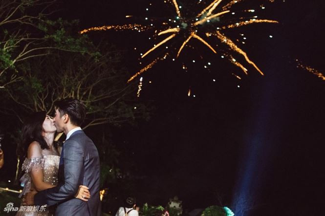 Không chịu được cuộc sống địa ngục với người chồng vũ phu, Tịnh Văn quyết định ly hôn vào năm 2010. Ngay sau khi ly hôn, Tôn Chí Hạo đã tách cô hẳn với con gái bằng cách bí mật đưa con gái sang Canada.