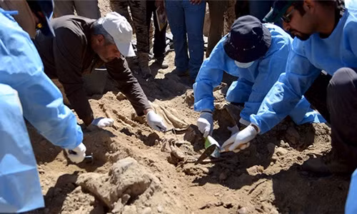 Phat hien ron nguoi tai phao dai cu cua IS o Syria